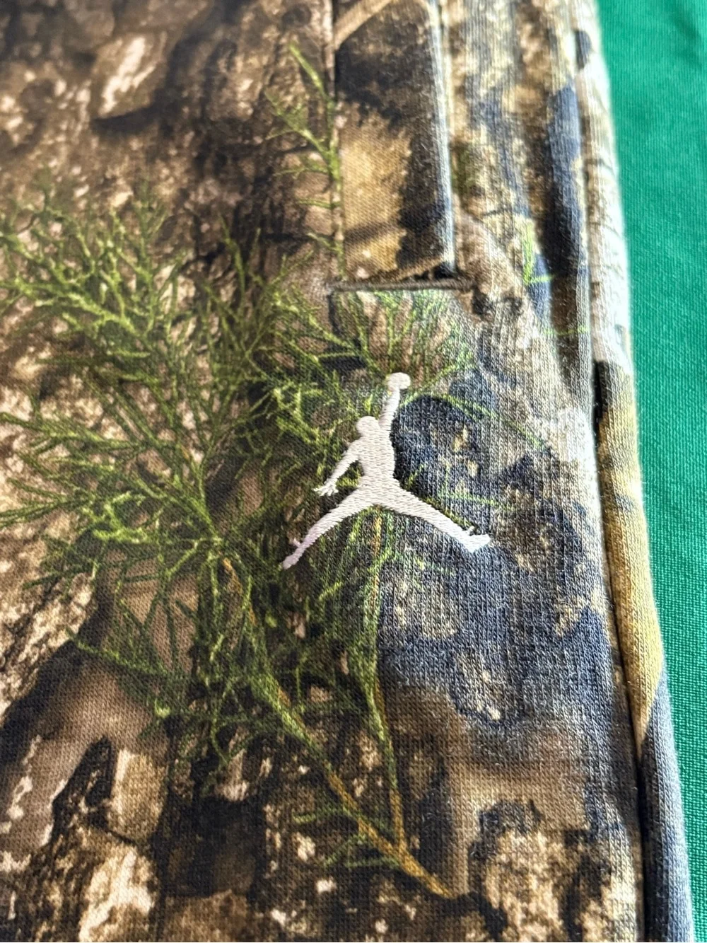 New pants camo Jordan , Large